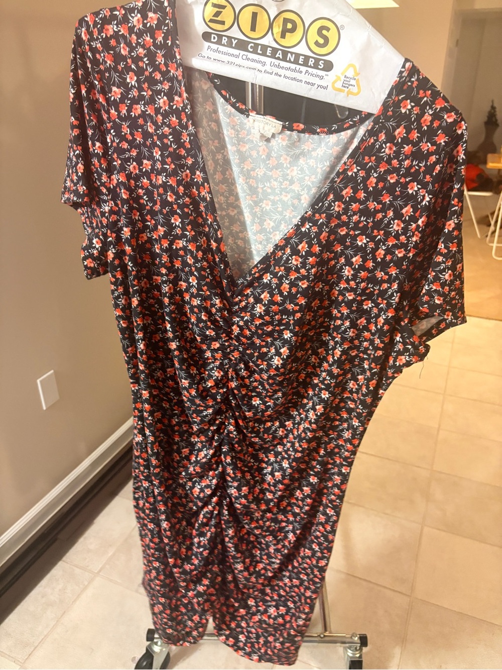 Plus Black Floral mini Dress